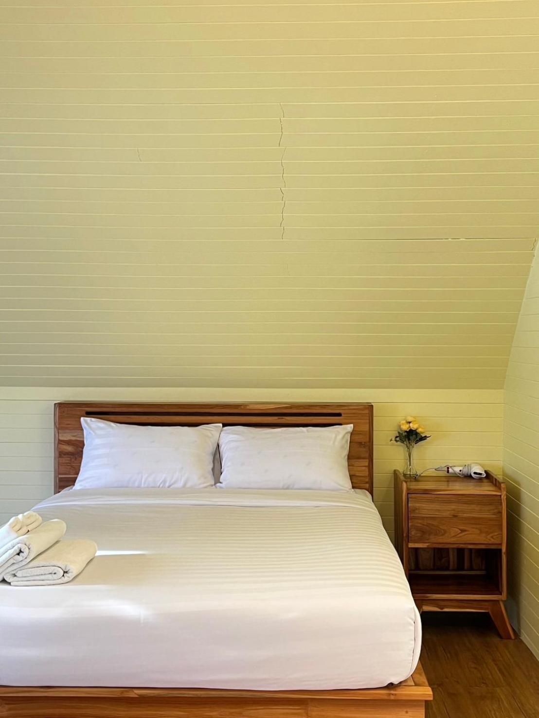 Manta Resort Ban Khao Tok Exterior photo